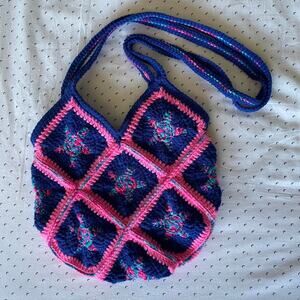 Blue & pink star crochet bag